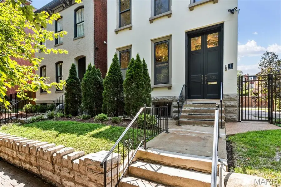 1916 Rutger Street, Saint Louis, MO 63104 - #3