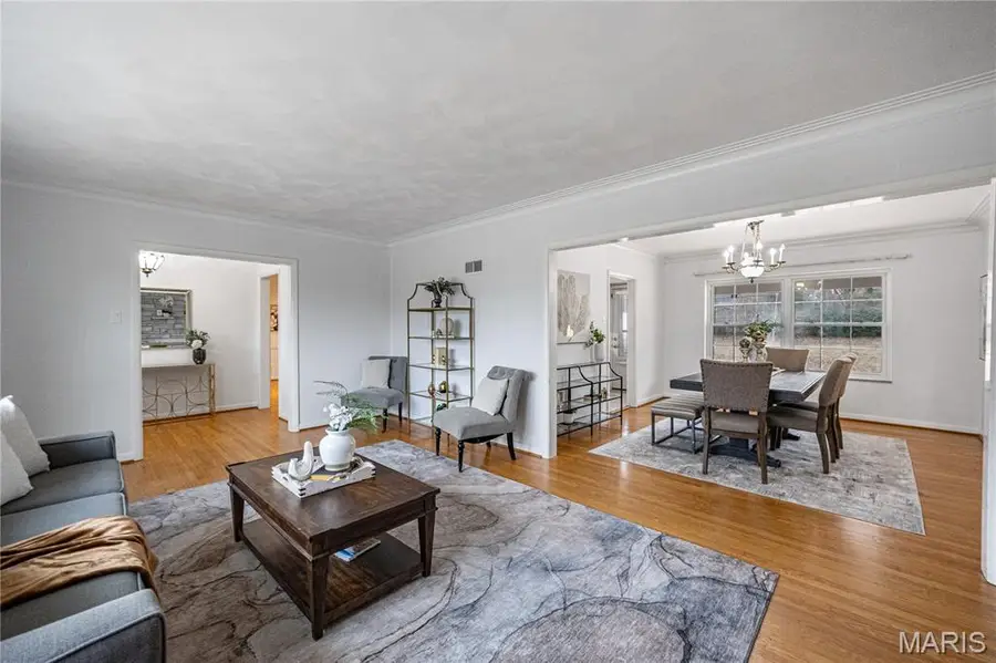 8621 S Laclede Station Road, Gravois, MO 63123 - Image #2