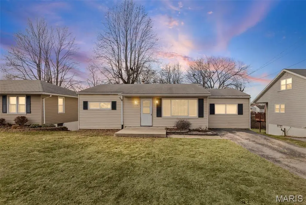 2706 Shordell Drive, Godfrey, IL 62035 - Image #1