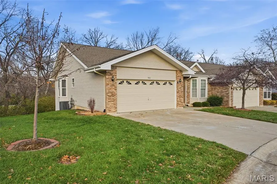 903 Palmer Court #3, Lake Saint Louis, MO 63367 - Image #2