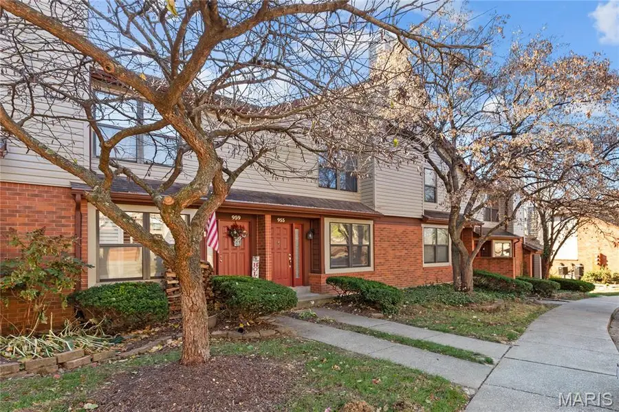 955 Quail Meadows Court #C, Chesterfield, MO 63017 - Image #2