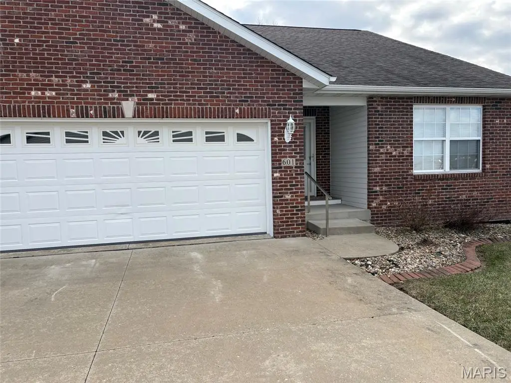 601 Elizabeth Drive, Litchfield, IL 62056 - Image #1