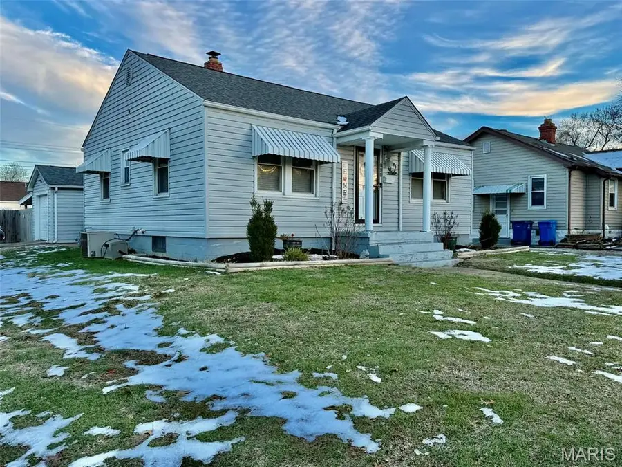 140 Wood River Avenue, East Alton, IL 62024 - Image #2