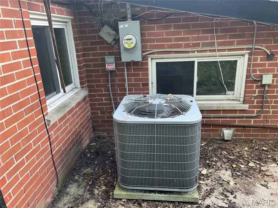 1320 Mendell Drive, University City, MO 63130 - Image #3