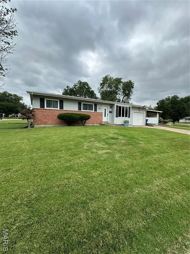 660 Crabapple Lane, Florissant, MO 63031 - Image #3