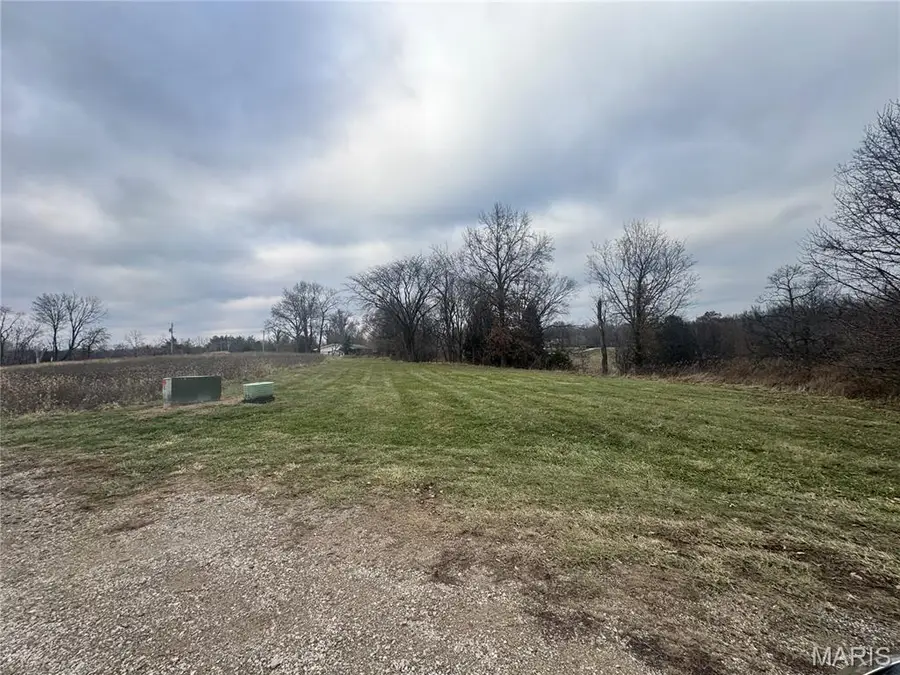 4361 Old Jamestown Winery Road, Florissant, MO 63034 - Image #3