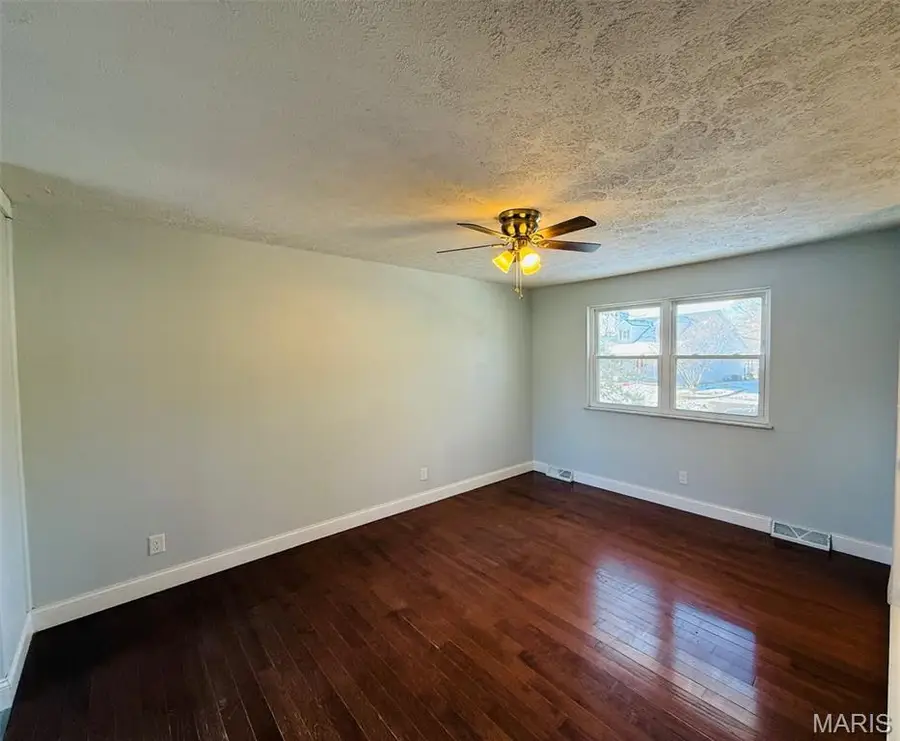 23 Islander Drive, Brighton, IL 62012 - Image #3