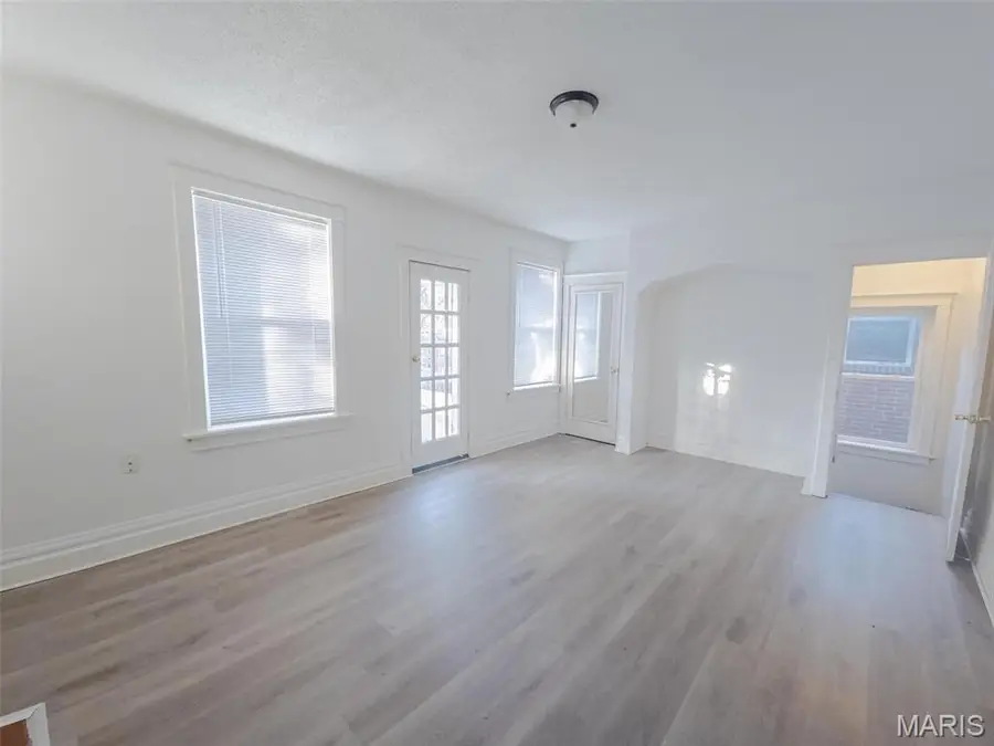 4126 Minnesota Avenue, Saint Louis, MO 63118 - Image #3