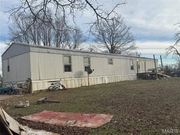 4398 E Linda Lane, Robertsville, MO 63072