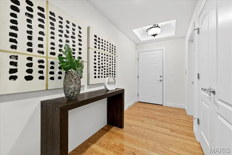 520 N And South Road #105, Saint Louis, MO 63130 - Image #3