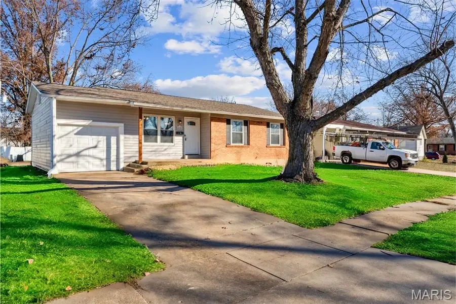 435 Lemondale Lane, Florissant, MO 63031 - Image #2