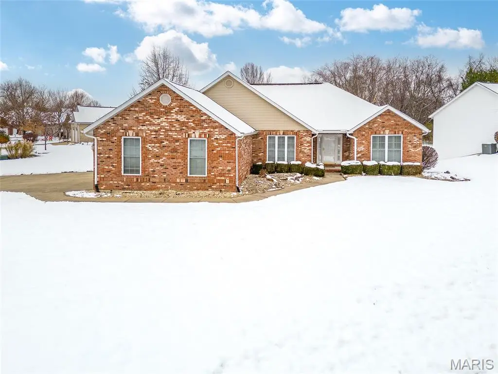 127 Stonebridge Manor Drive, Maryville, IL 62062 - Image #1