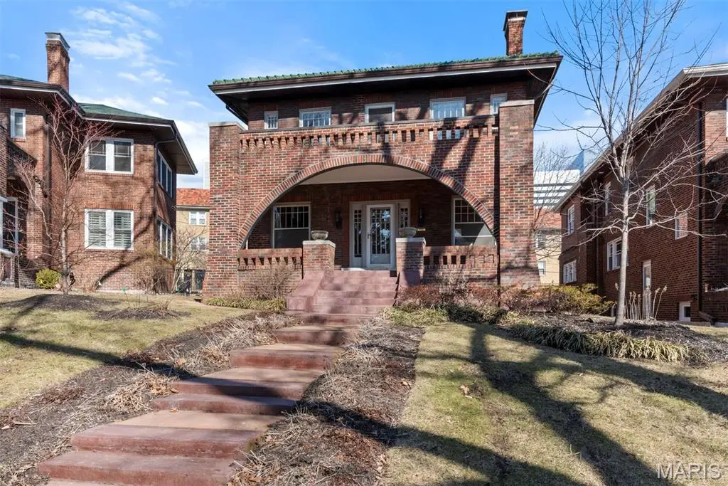 7721 Country Club Court, Clayton, MO 63105 - #1