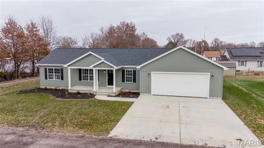 2315 Karen Street, Vandalia, IL 62471 - Image #2