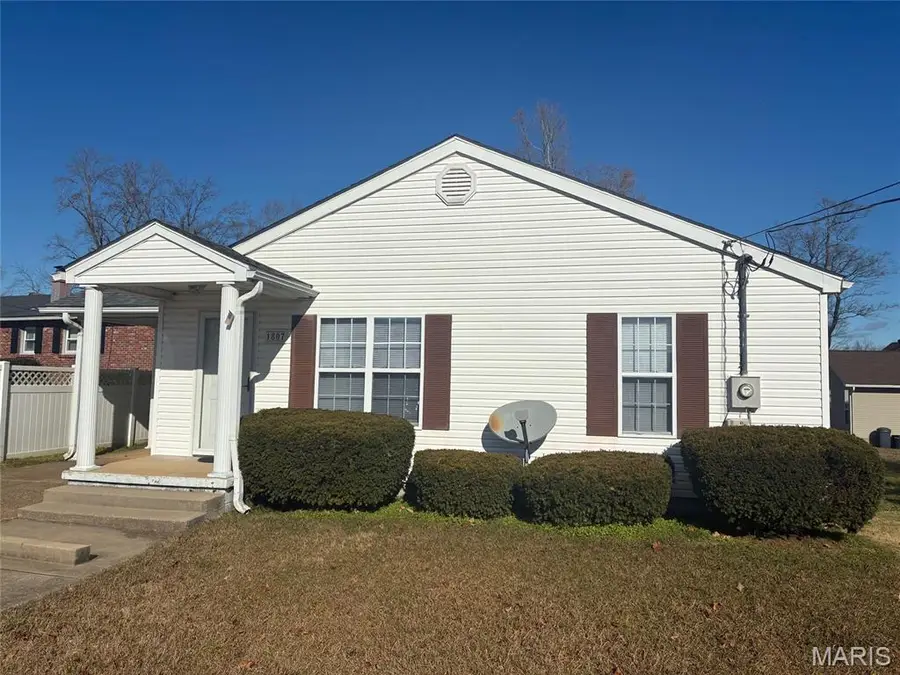 1807 Seifert Drive, Poplar Bluff, MO 63901 - Image #2