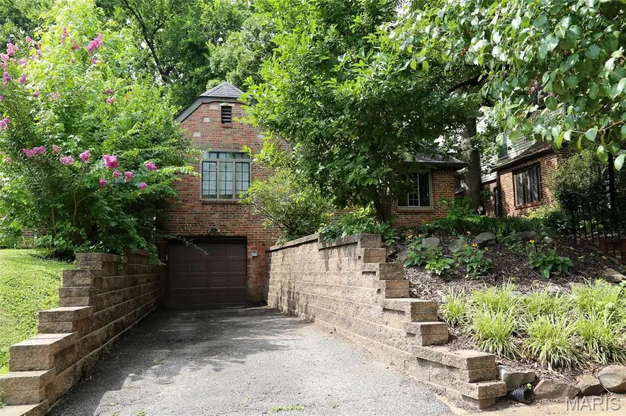 8788 Pine Avenue, Saint Louis, MO 63144 - #2