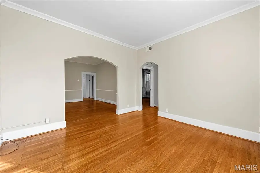 6039 Pershing Avenue, Saint Louis, MO 63112 - Image #2