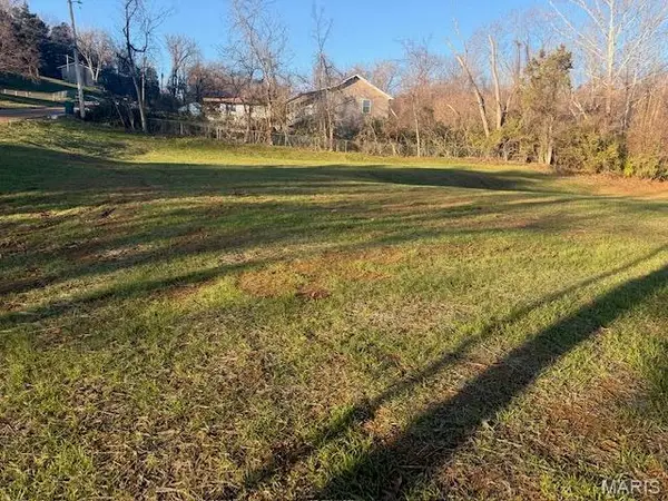 1 Eastview Drive, Fenton, MO 63026