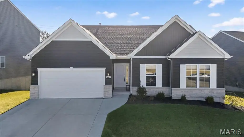 2002 Wyndgate Meadows Drive, Lake Saint Louis, MO 63367 - Image #1