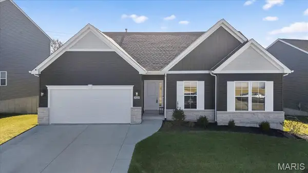 2002 Wyndgate Meadows Drive, Lake St Louis, MO 63367