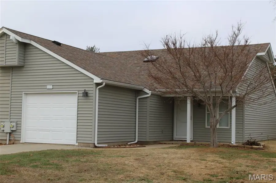 1820 Muny Vista Court #B, Alton, IL 62002 - Image #2