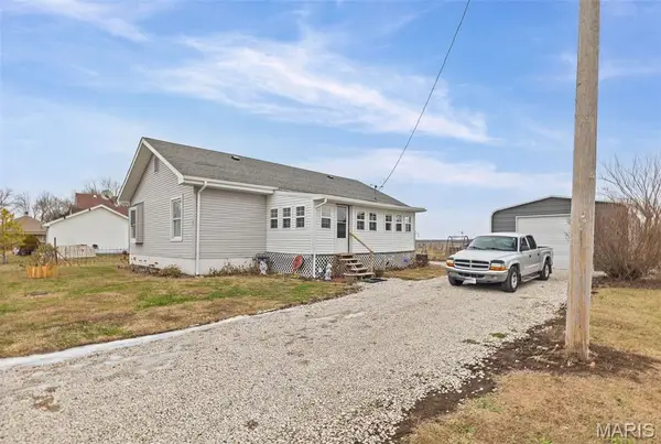 104 Helmuth, Wilsonville, IL 62093