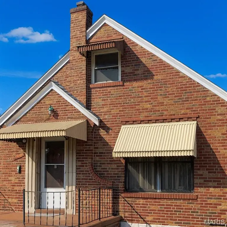 1739 Grape Avenue, Saint Louis, MO 63147 - Image #1