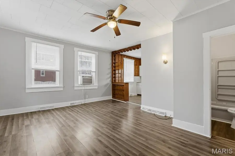 317 E Garfield Street, Belleville, IL 62220 - Image #2