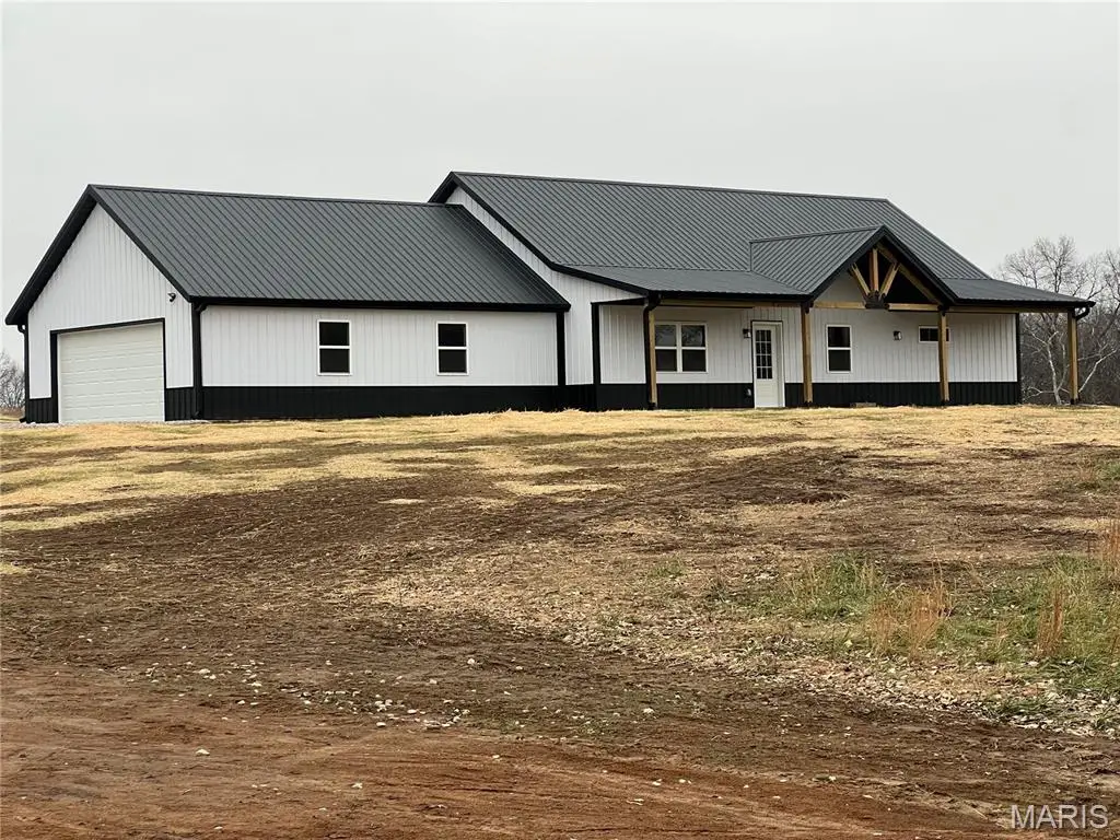 11418 Highway 24, Madison, MO 65263 - Image #1