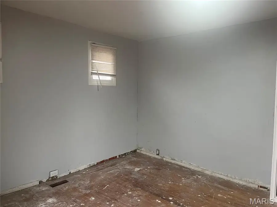 8327 Eton Place, Saint Louis, MO 63136 - Image #3