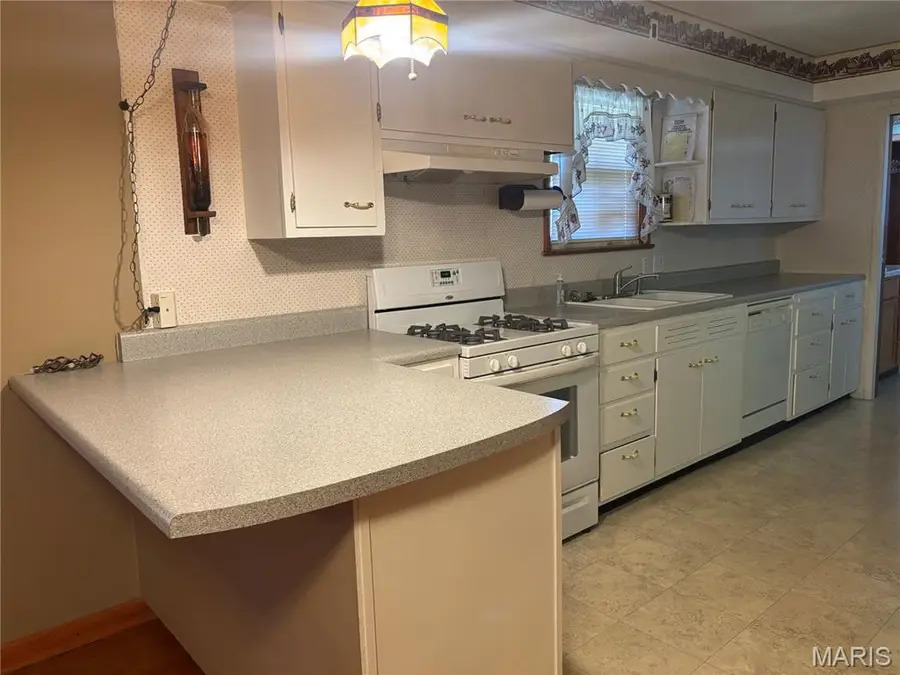 702 Walnut Street, Fredericktown, MO 63645 - Image #2