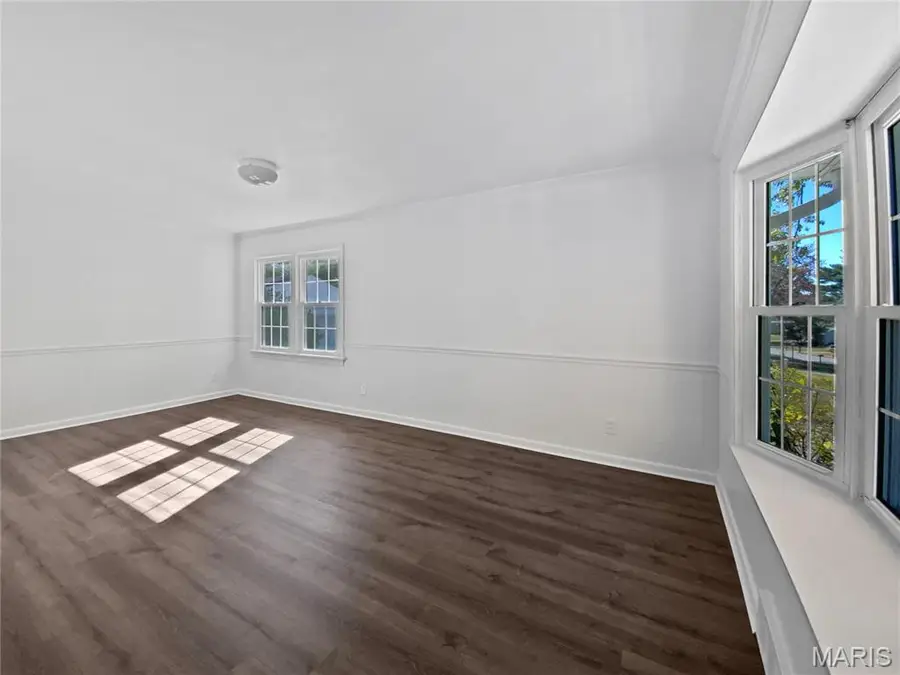 120 Birchwood Drive, Ballwin, MO 63011 - Image #2