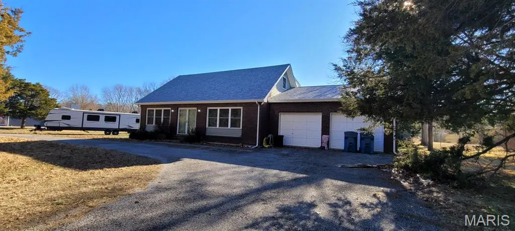 10854 Lake Road, Highland, IL 62249 - Image #1