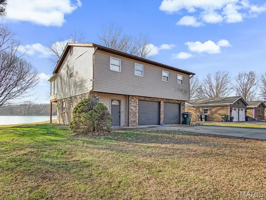 9024 Range Drive, New Athens, IL 62264 - Image #2