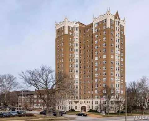 625 S Skinker Boulevard #1702, St Louis, MO 63105