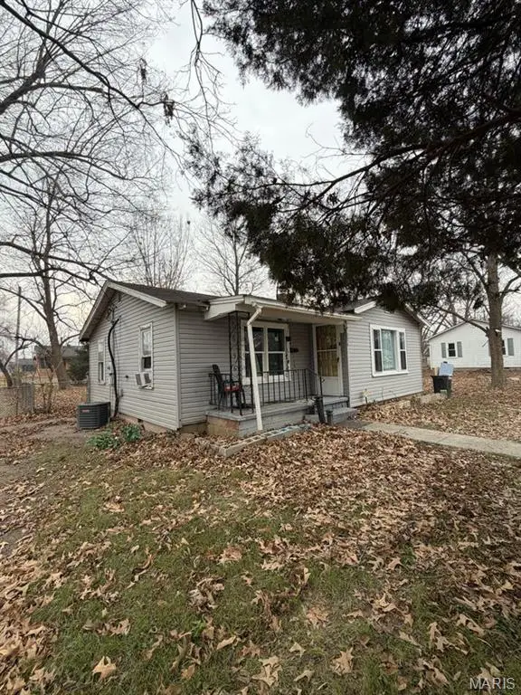 208 E Victor Street, Poplar Bluff, MO 63901 - Image #2