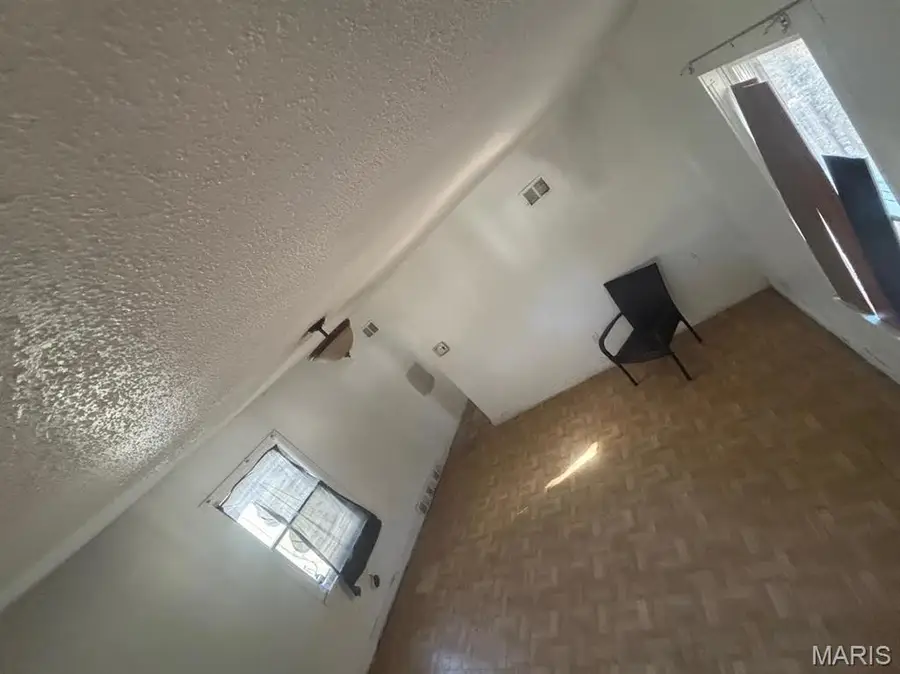 5461 Hamilton Avenue, Saint Louis, MO 63136 - Image #3