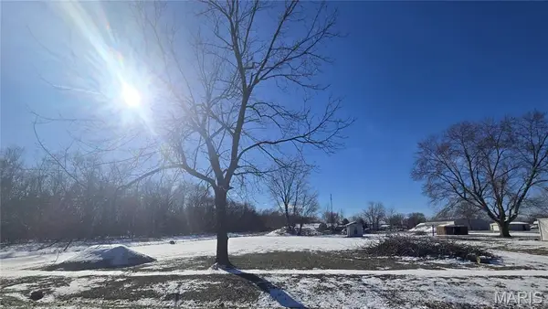 102 W 3rd Street, Coffeen, IL 62017