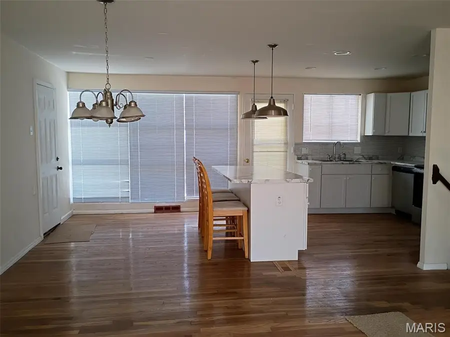 10228 Viscount Drive, Saint Louis, MO 63136 - Image #2