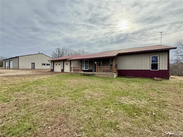 21924 Trogden Rd, Farmington, MO 63640