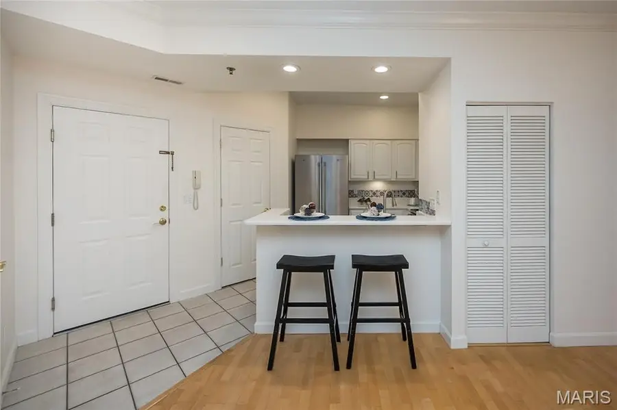 13115 Mill Crossing Court #307, Creve Coeur, MO 63141 - Image #3