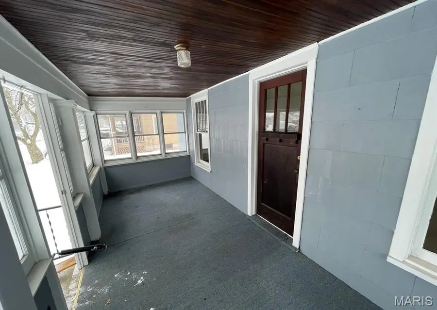 124 W Buchanan Street, Litchfield, IL 62056 - Image #2