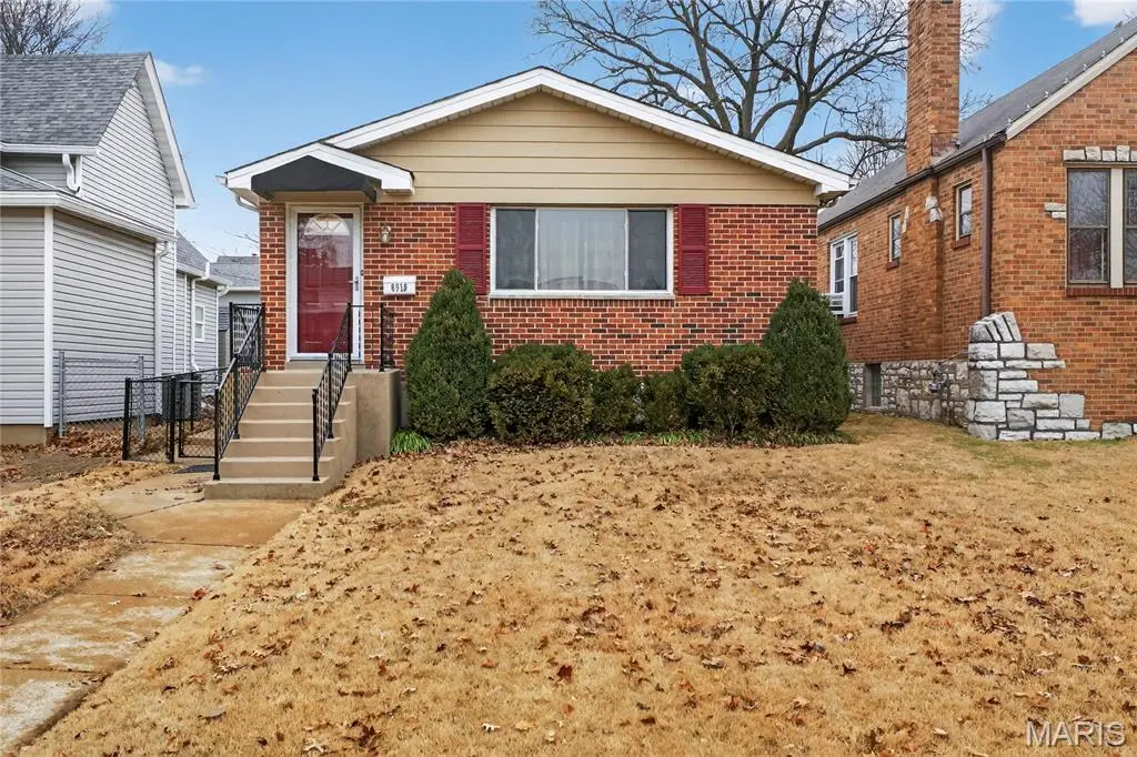 6919 Marquette Avenue, Saint Louis, MO 63139 - Image #1