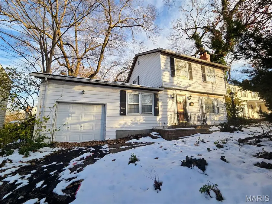 1116 S Elm Avenue, Webster Groves, MO 63119 - Image #2