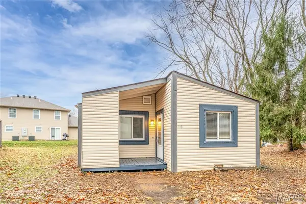 10 Wintergreen Drive, Glen Carbon, IL 62034