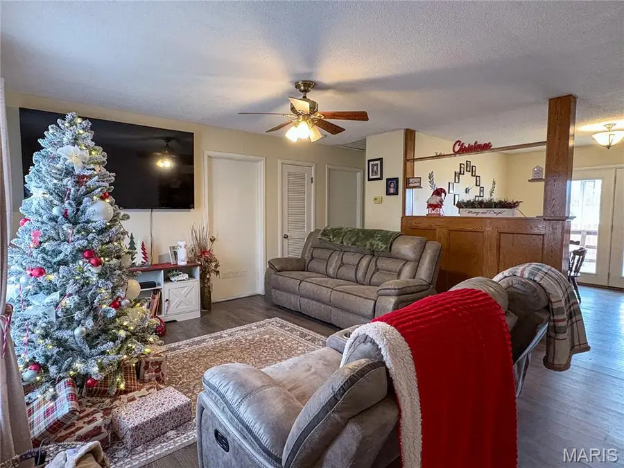 2064 Township Line Road, Poplar Bluff, MO 63901 - Image #2