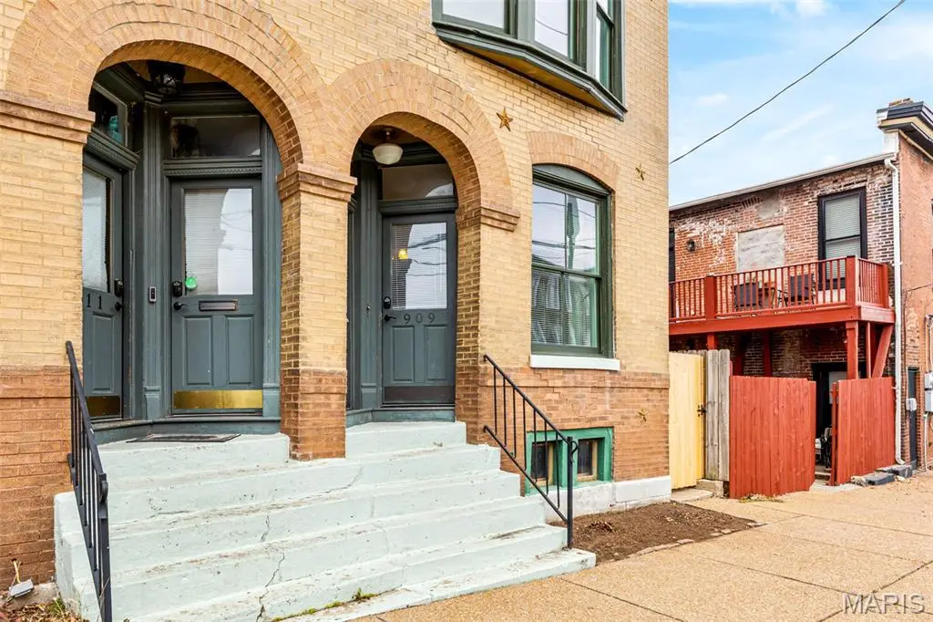 909 Victor Street, Saint Louis, MO 63104 - Image #1
