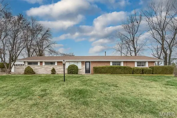 2949 Oetting Drive, St Charles, MO 63303