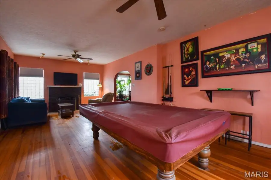 919 W Henry Street, Staunton, IL 62088 - Image #3