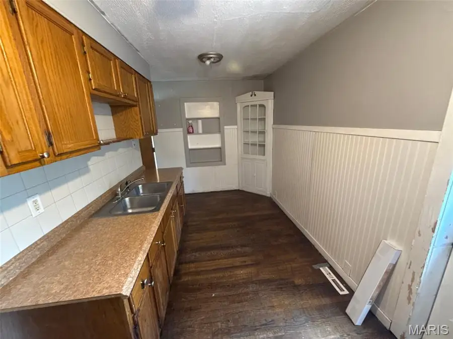 112 Bonds Avenue, East Alton, IL 62024 - Image #2